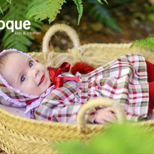 Jesusito 2 piezas bebé con cuadros escoceces y cuello volantes