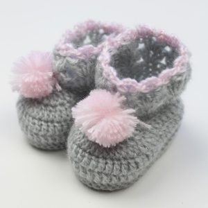 Patucos Bebé Punto Color Gris con Rosa by Michelle y Manuela